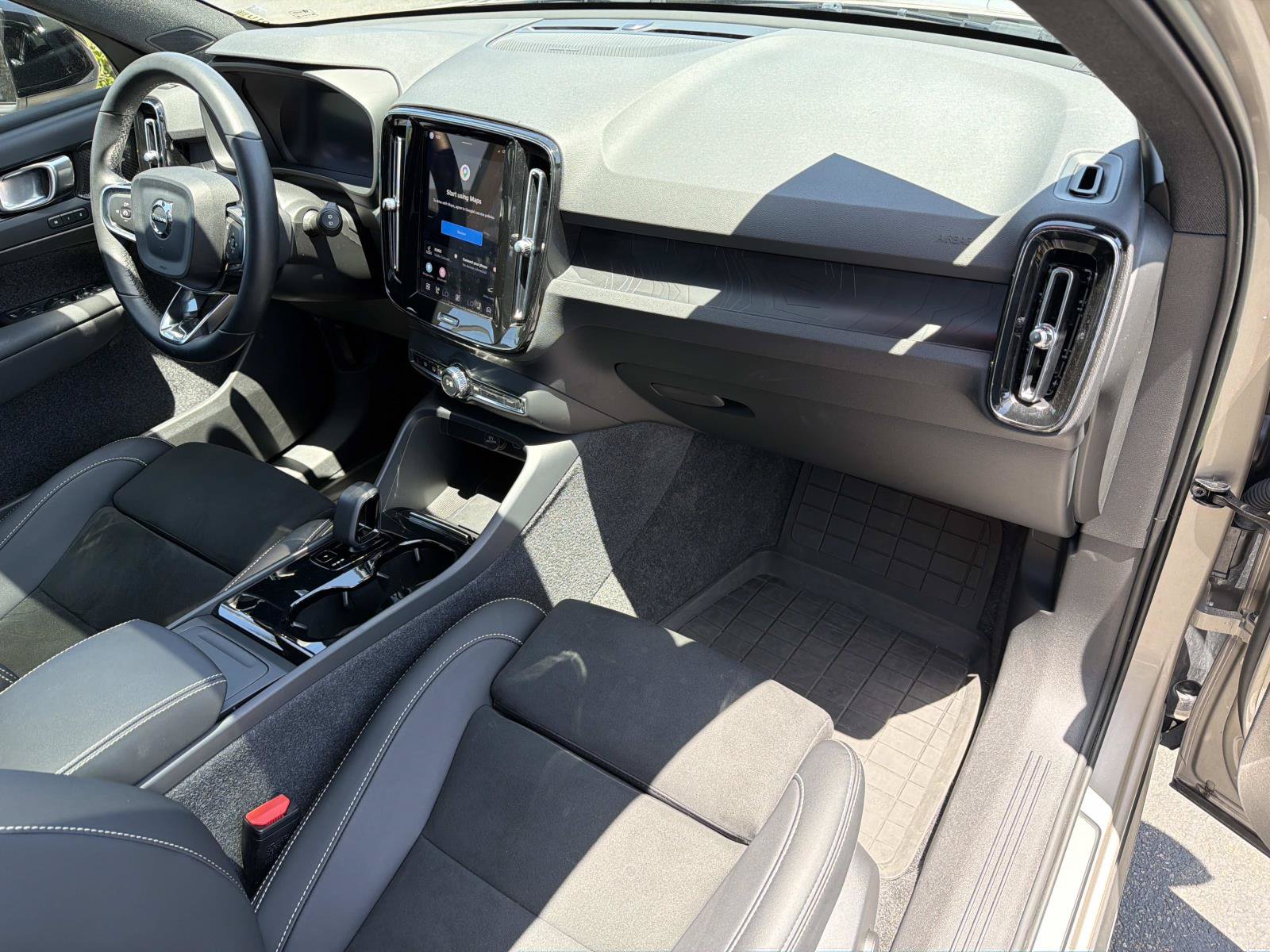Certified 2023 Volvo XC40 Recharge Ultimate w/ Protection Package Premier AWD/4WD image 26