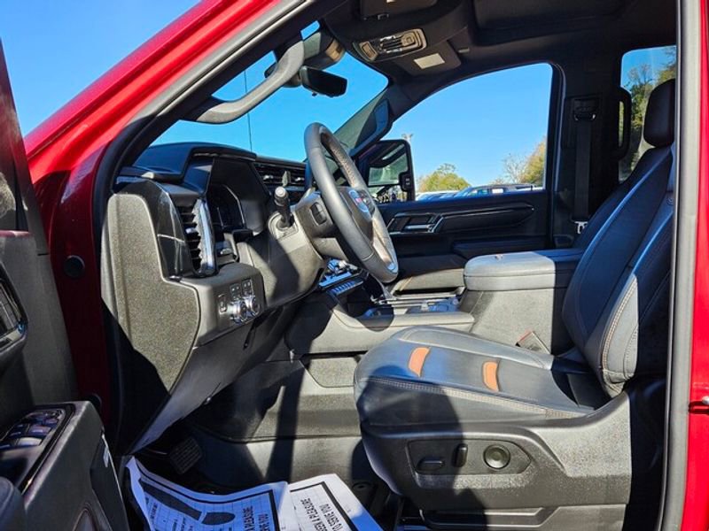 Used 2024 GMC Sierra 2500 AT4 w/ AT4 Premium Plus Package image 6