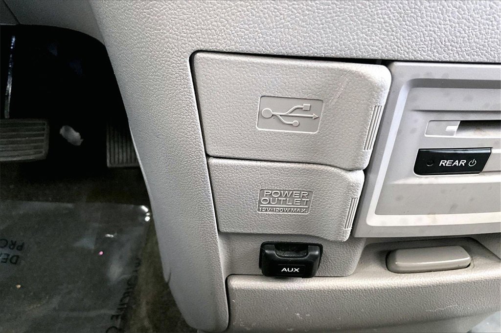 Used 2014 Honda Odyssey Touring image 16