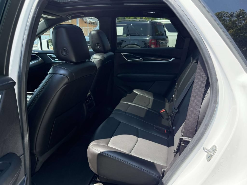 Used 2021 Cadillac XT5 Premium Luxury FWD image 13