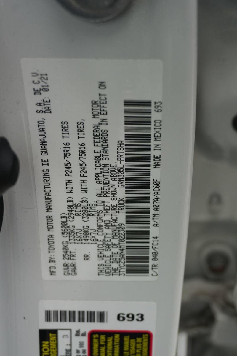 Used 2021 Toyota Tacoma SR5 AWD/4WD image 38