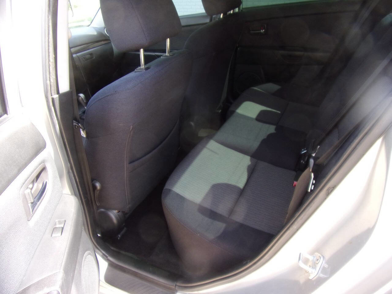 Used 2008 MAZDA MAZDA3 i Touring Value FWD image 3