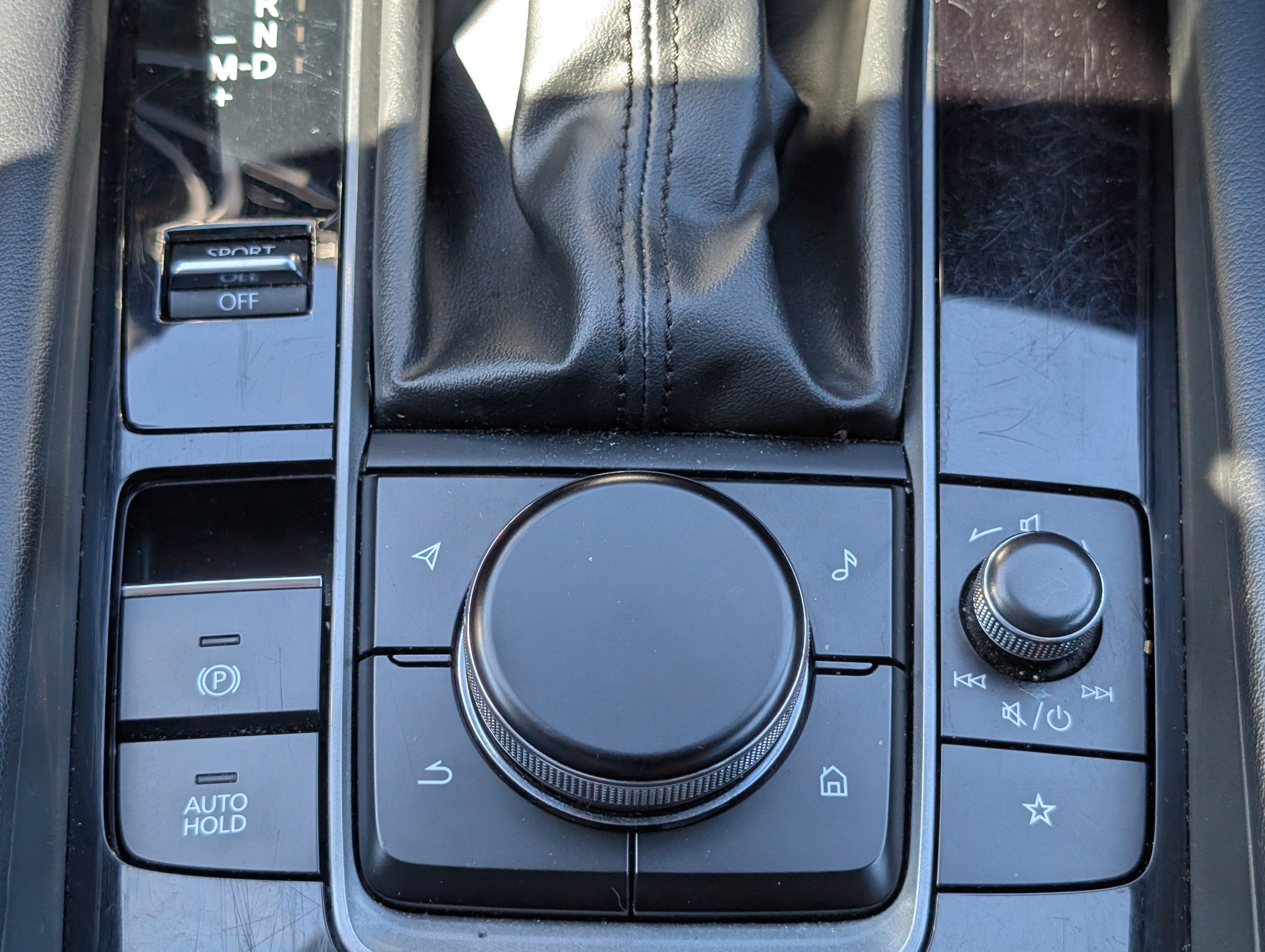 Used 2024 MAZDA MAZDA3 s FWD image 22
