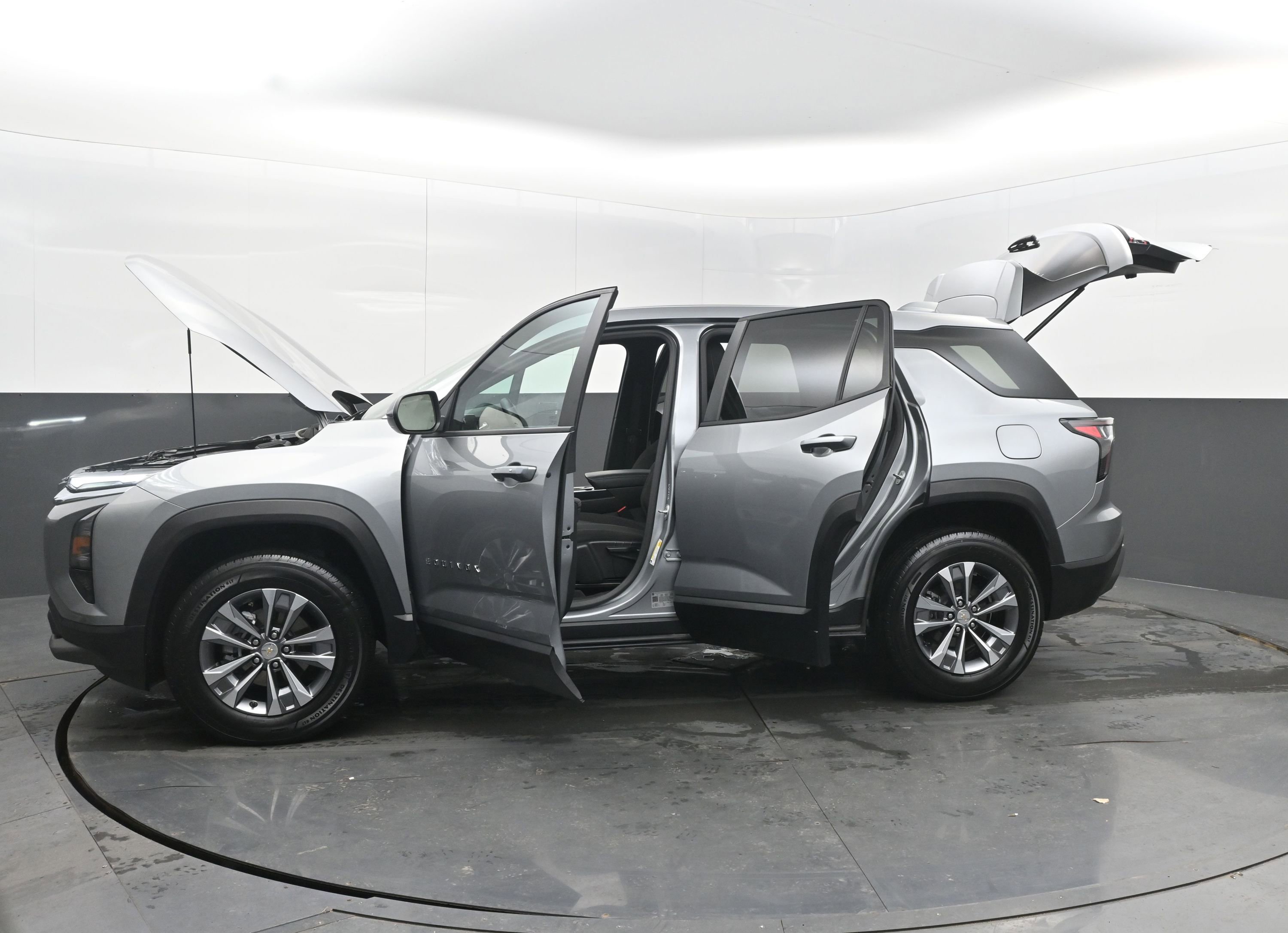 Used 2025 Chevrolet Equinox LT image 41