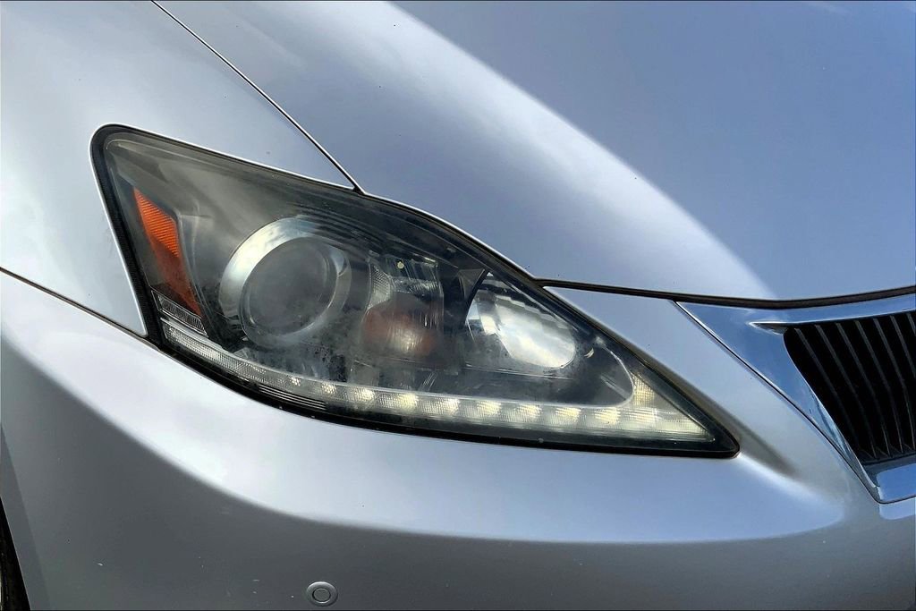 Used 2015 Lexus IS 250C image 26