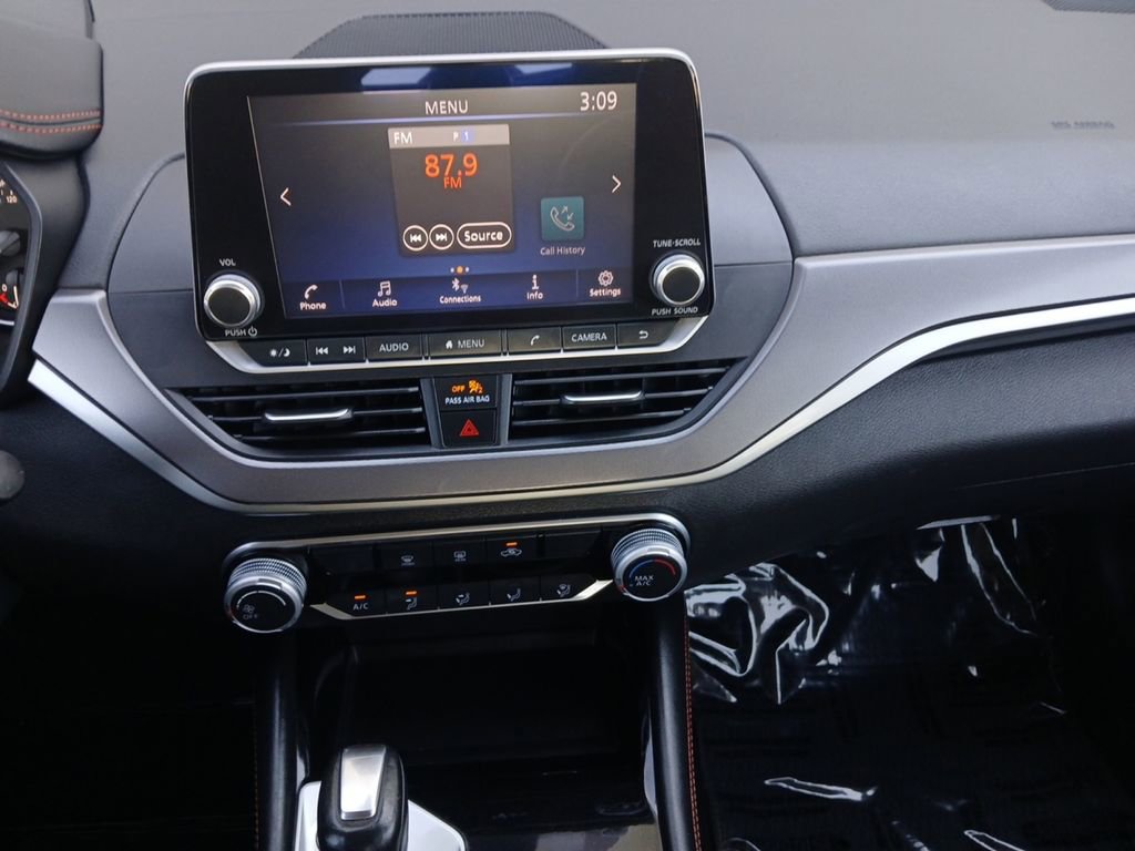 Used 2024 Nissan Altima 2.5 SR FWD image 8