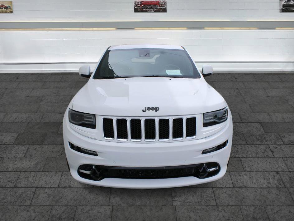 Used 2015 Jeep Grand Cherokee SRT w/ Luxury Group II AWD/4WD image 2