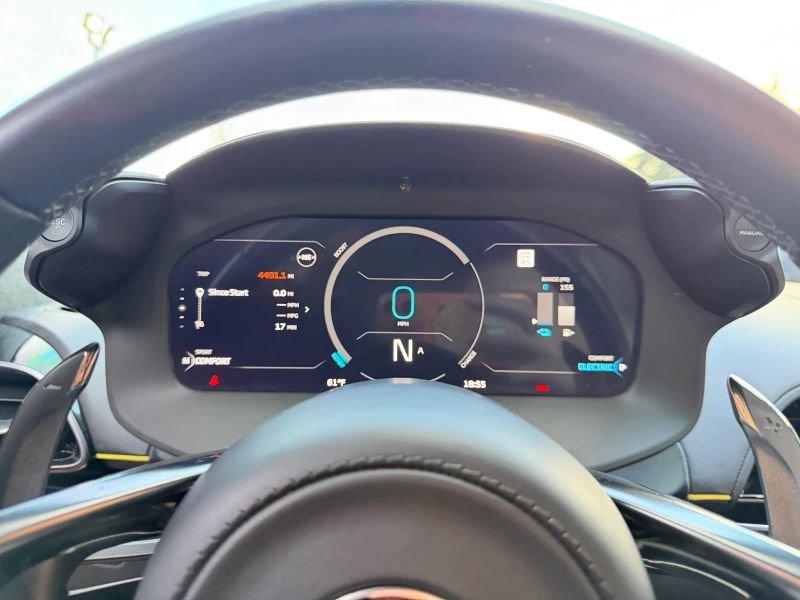 Used 2023 McLaren Artura image 23