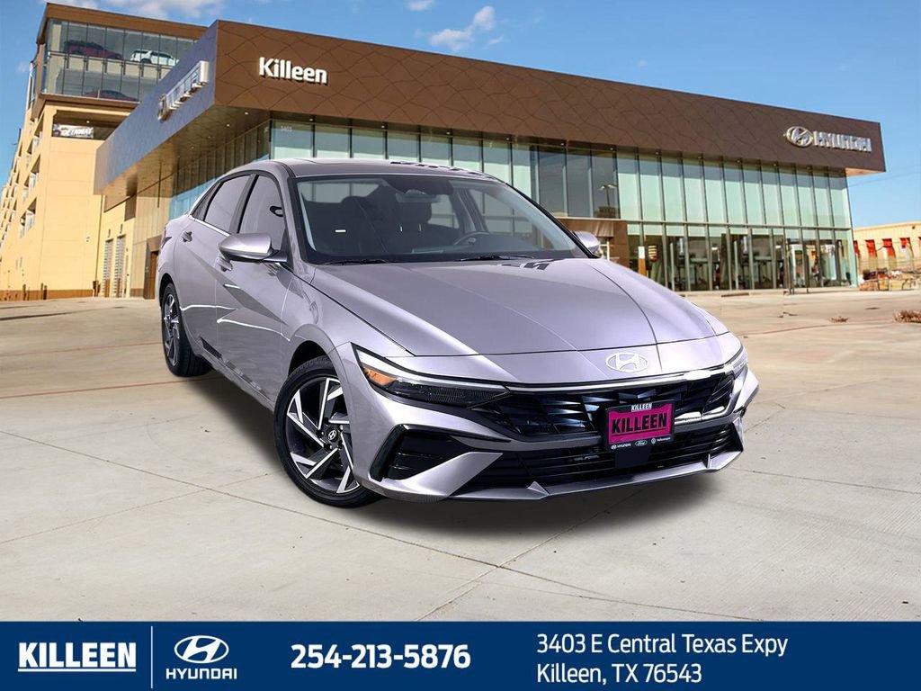 Used 2025 Hyundai Elantra SEL image 1