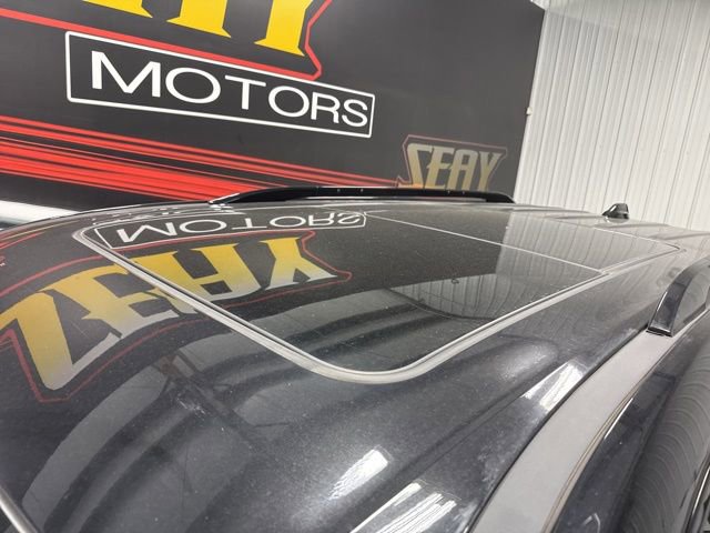 Used 2024 Chevrolet Traverse RS w/ LPO, Floor Liner Package image 4