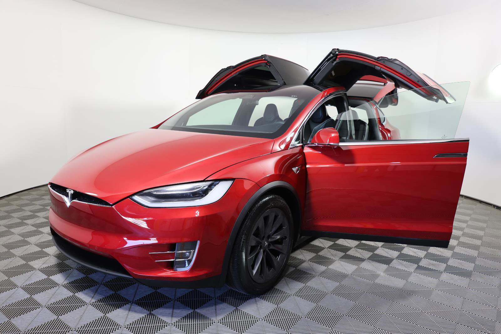 Used 2018 Tesla Model X 75D AWD/4WD image 26