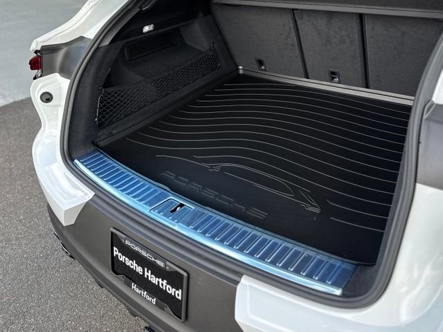 New 2026 Porsche Cayenne Coupe AWD/4WD image 36