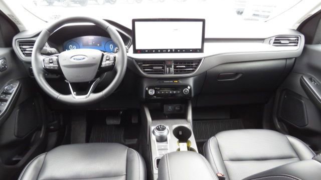 Used 2024 Ford Escape ST-Line Elite w/ Premium Technology Package image 2