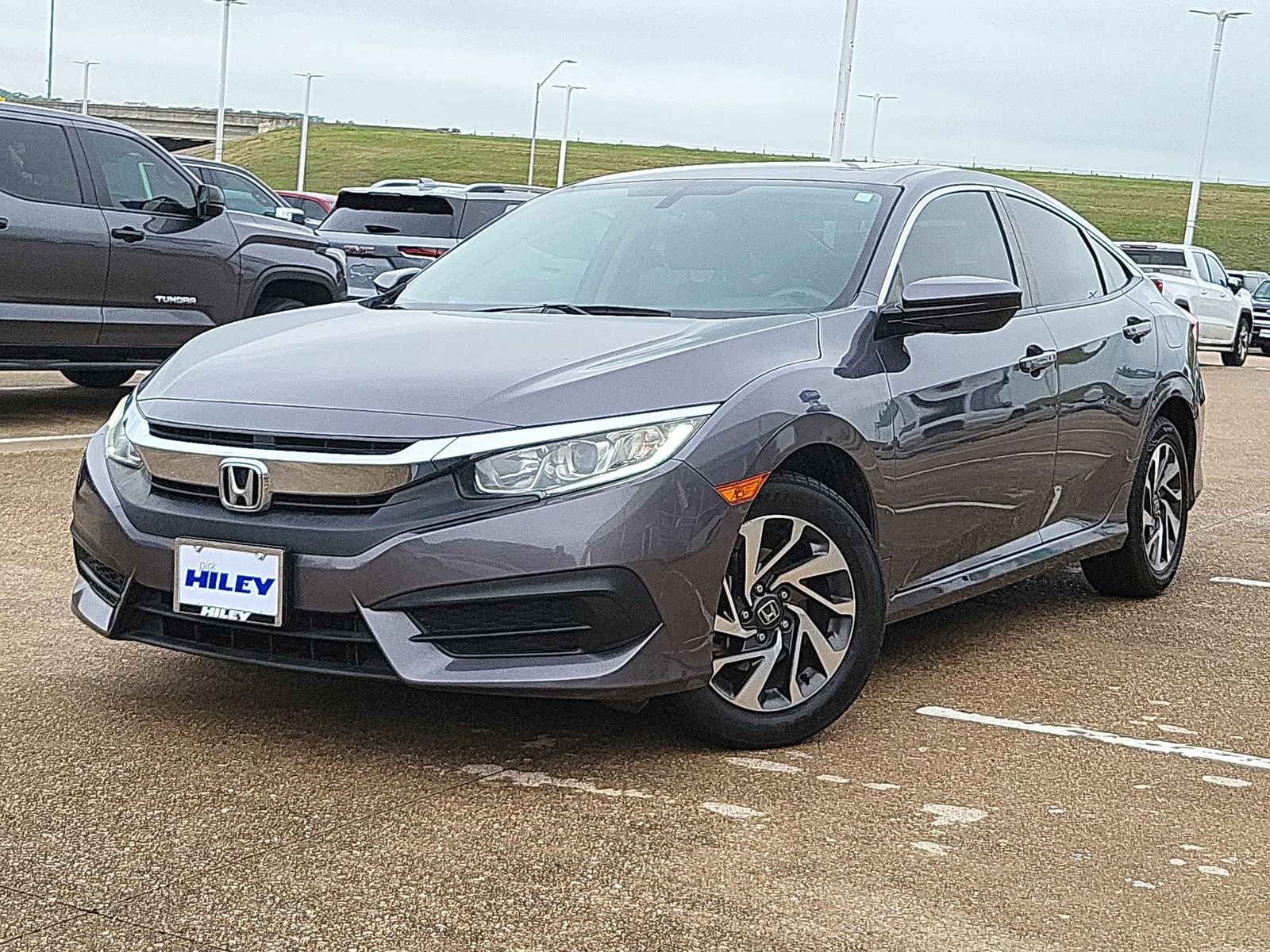 Used 2018 Honda Civic EX image 9