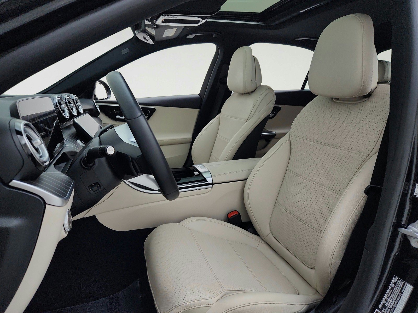 Certified 2023 Mercedes-Benz C 300 Sedan w/ Exclusive Trim Package image 17