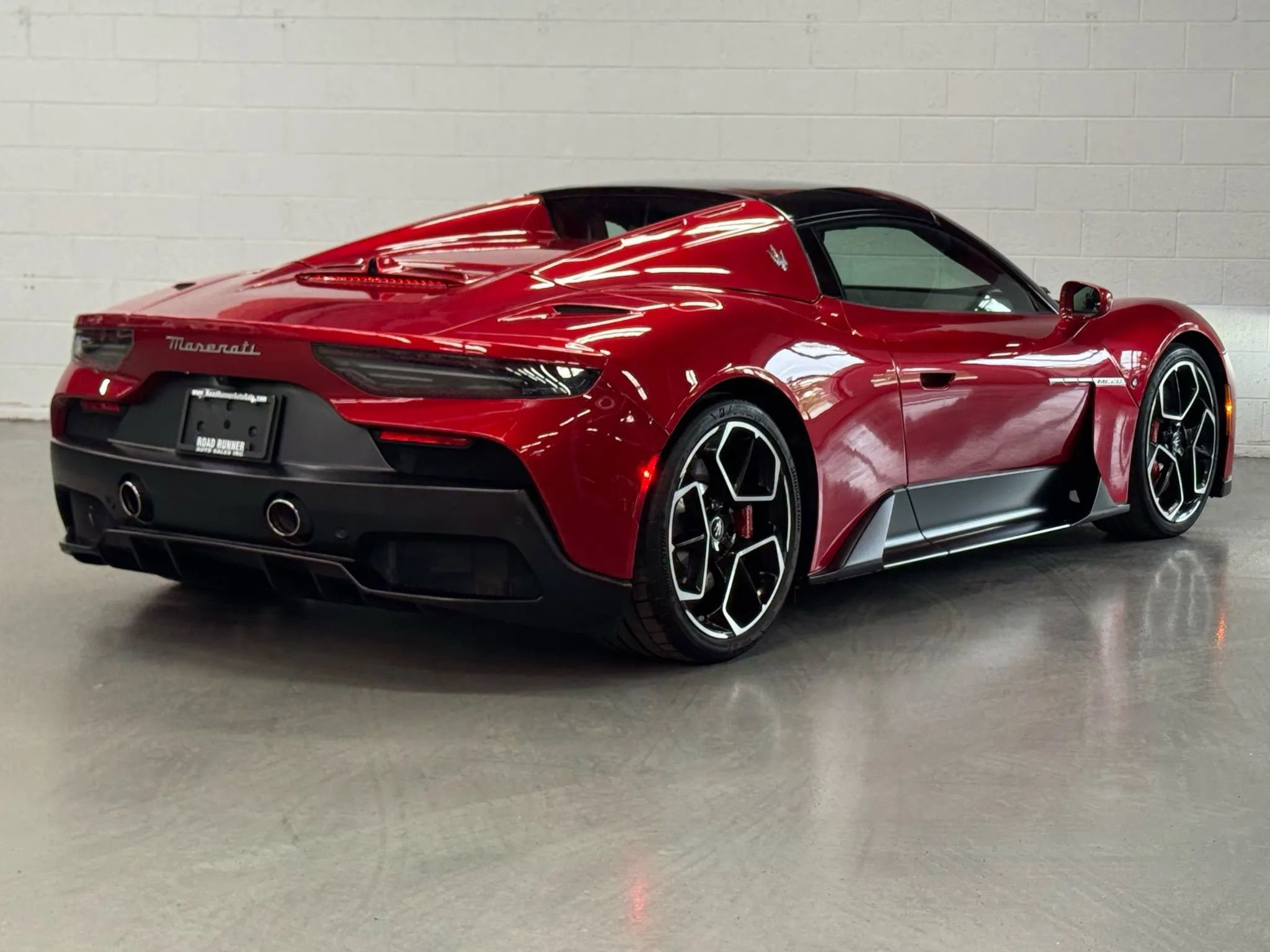 Used 2023 Maserati MC20 Spyder image 22