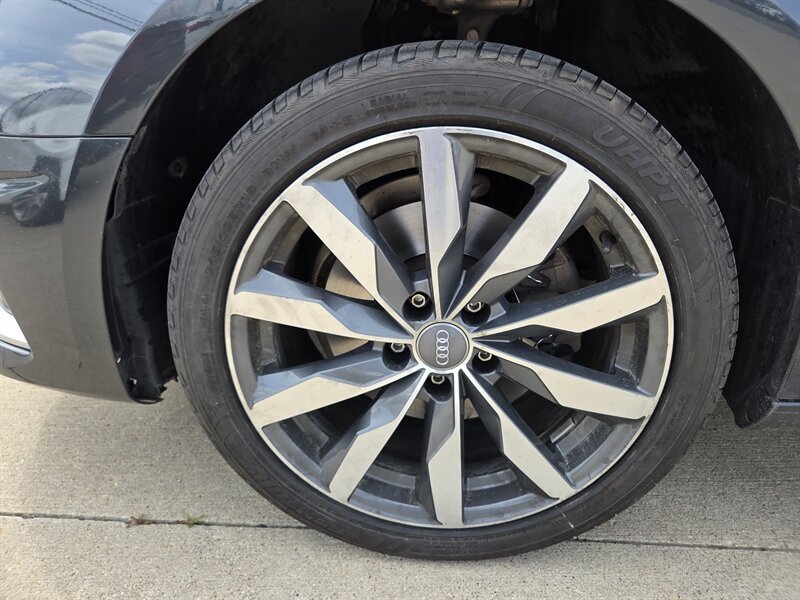 Used 2020 Audi A4 2.0T Premium w/ Convenience Package FWD image 9