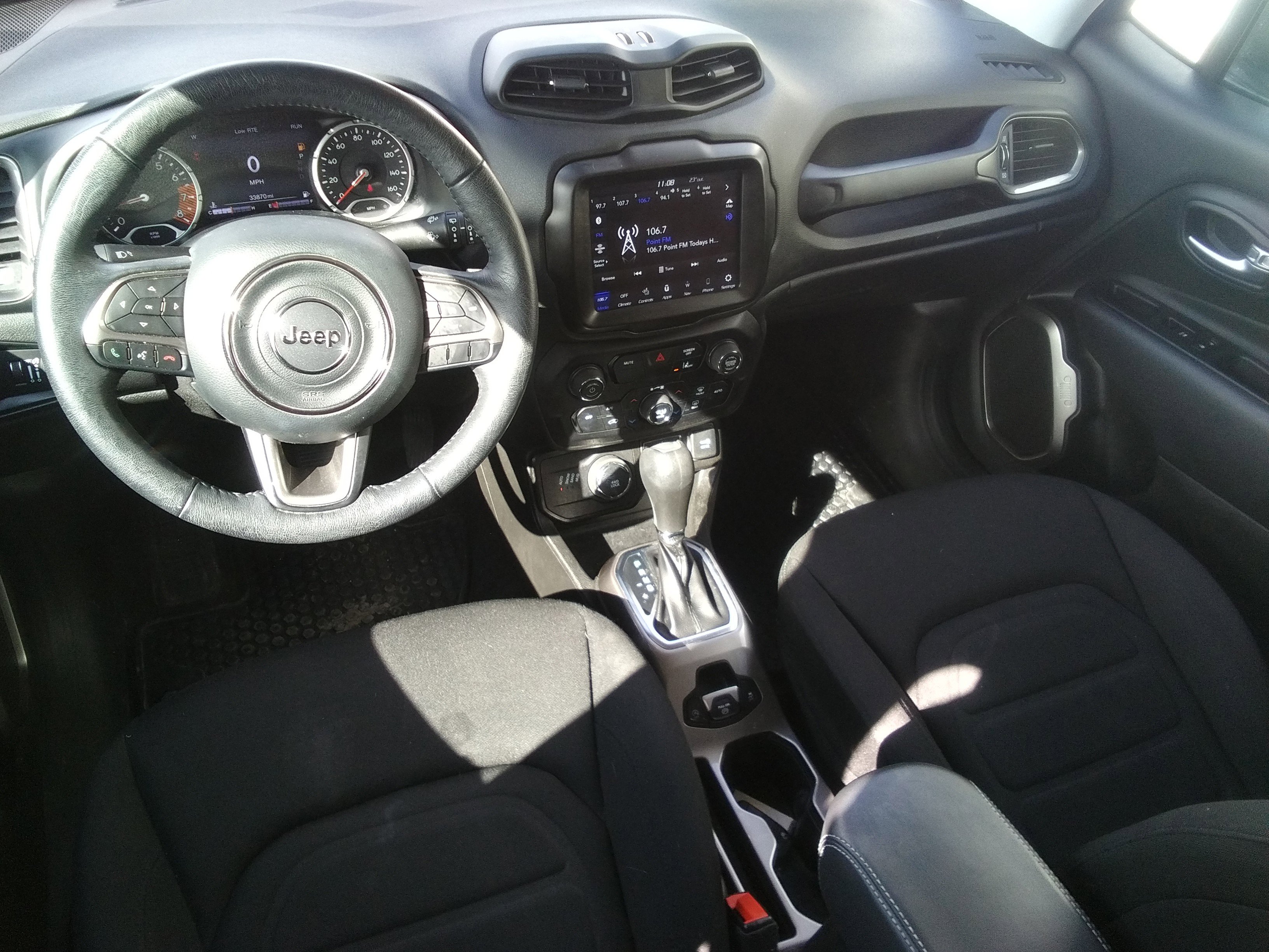 Used 2022 Jeep Renegade Latitude w/ Convenience Group AWD/4WD image 12