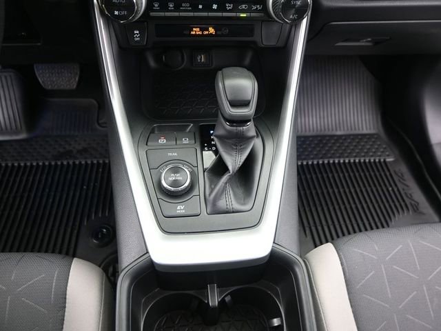Used 2023 Toyota RAV4 XLE image 9