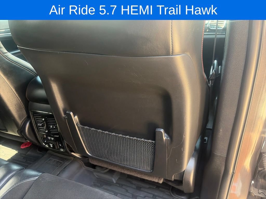 Used 2021 Jeep Grand Cherokee Trailhawk w/ Premium Lighting Group AWD/4WD image 19