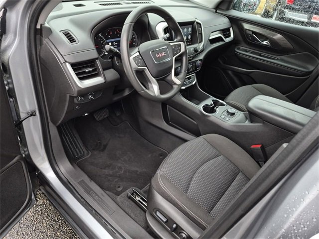 Used 2024 GMC Terrain SLE w/ Driver Convenience Package image 19
