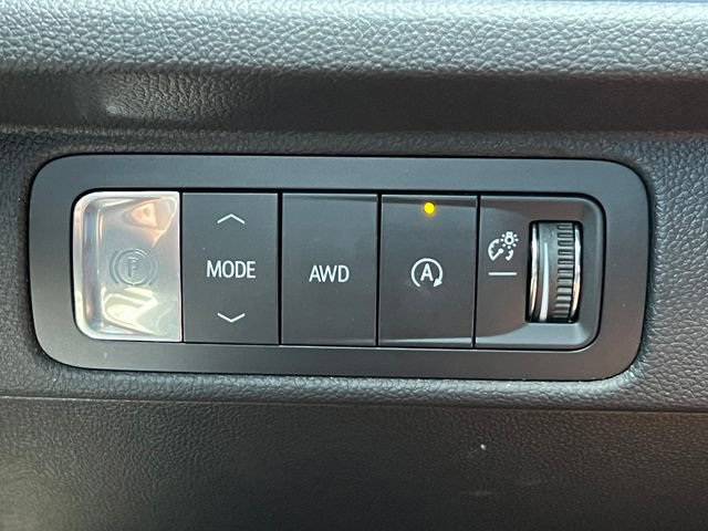 Used 2026 Chevrolet Traverse Z71 w/ LPO, Floor Liner Package AWD/4WD image 21