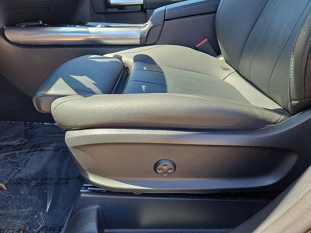 Used 2025 Mercedes-Benz GLA 250 4MATIC image 23