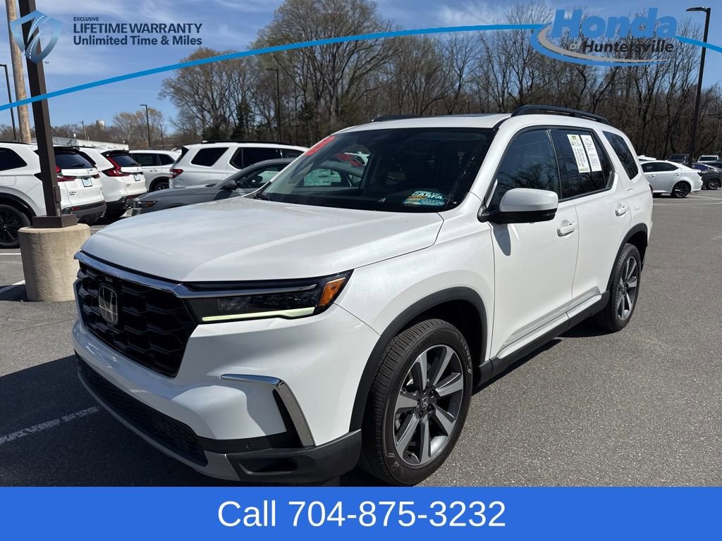 Used 2023 Honda Pilot Elite image 3