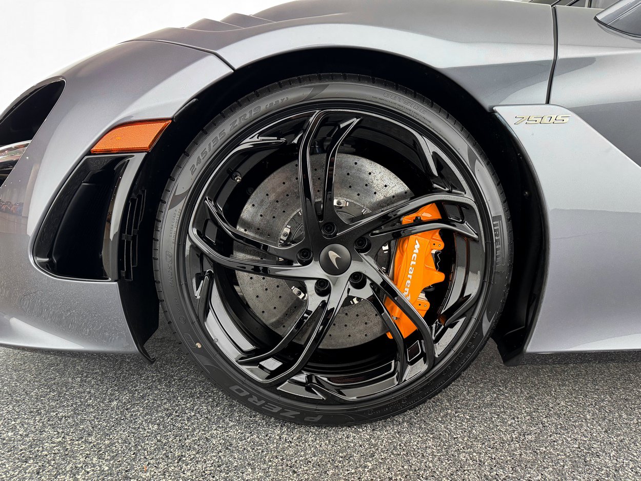 New 2026 McLaren 750S Spider RWD image 30