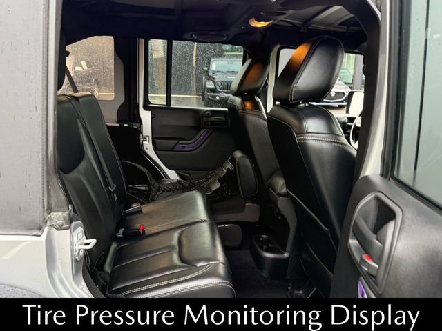 Used 2014 Jeep Wrangler Unlimited Rubicon image 16