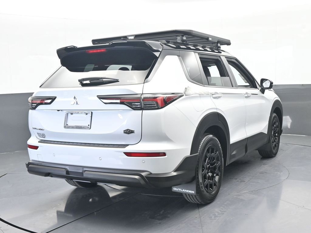 New 2026 Mitsubishi Outlander Trail Edition image 5