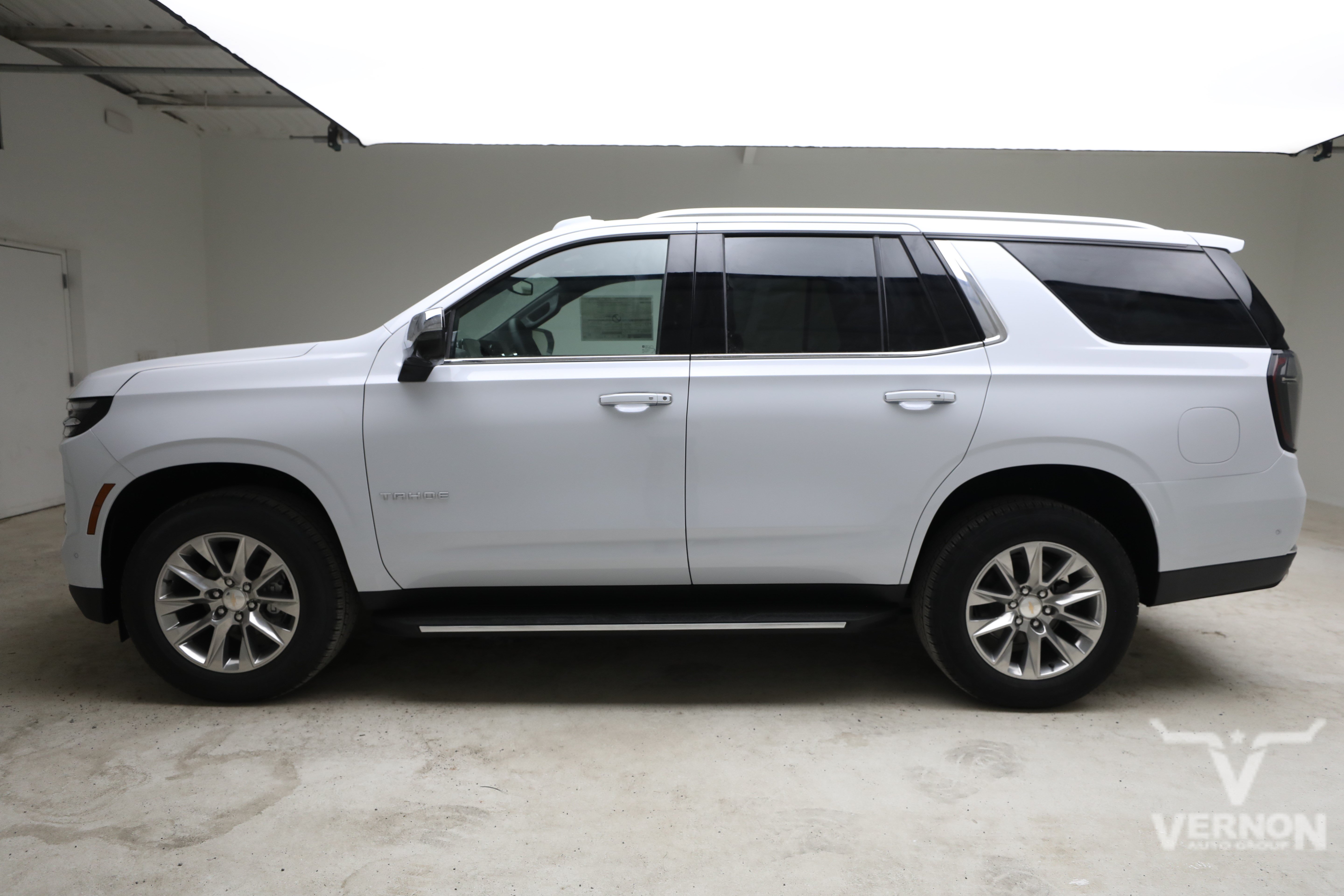 New 2026 Chevrolet Tahoe Premier w/ Sun And Tow Package AWD/4WD image 2