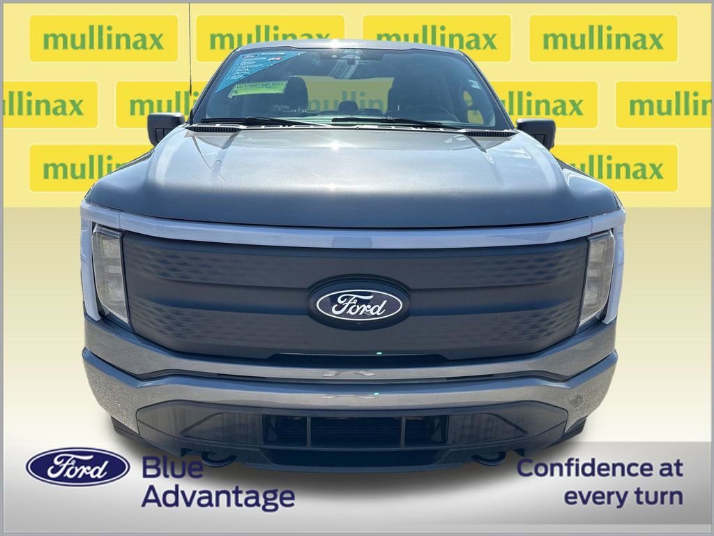Used 2025 Ford F150 Lightning XLT AWD/4WD image 11