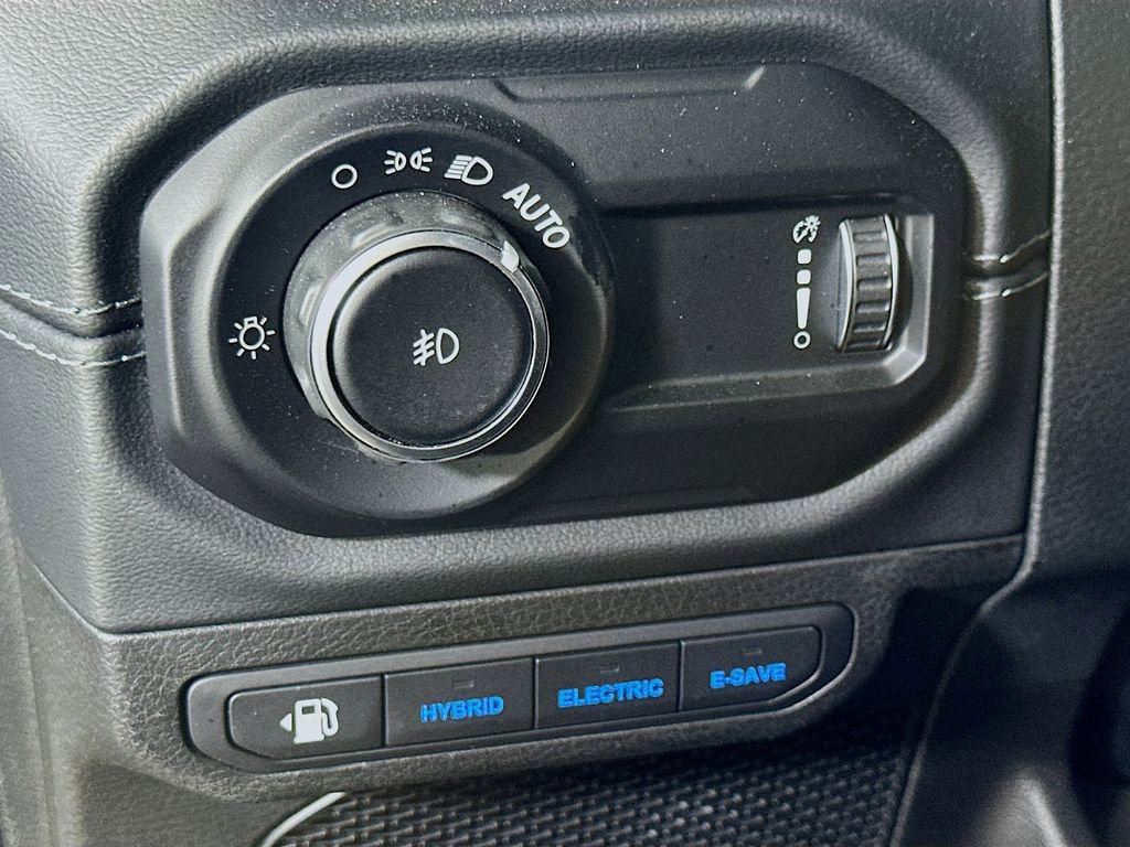Used 2024 Jeep Wrangler Unlimited Rubicon 4xe image 21
