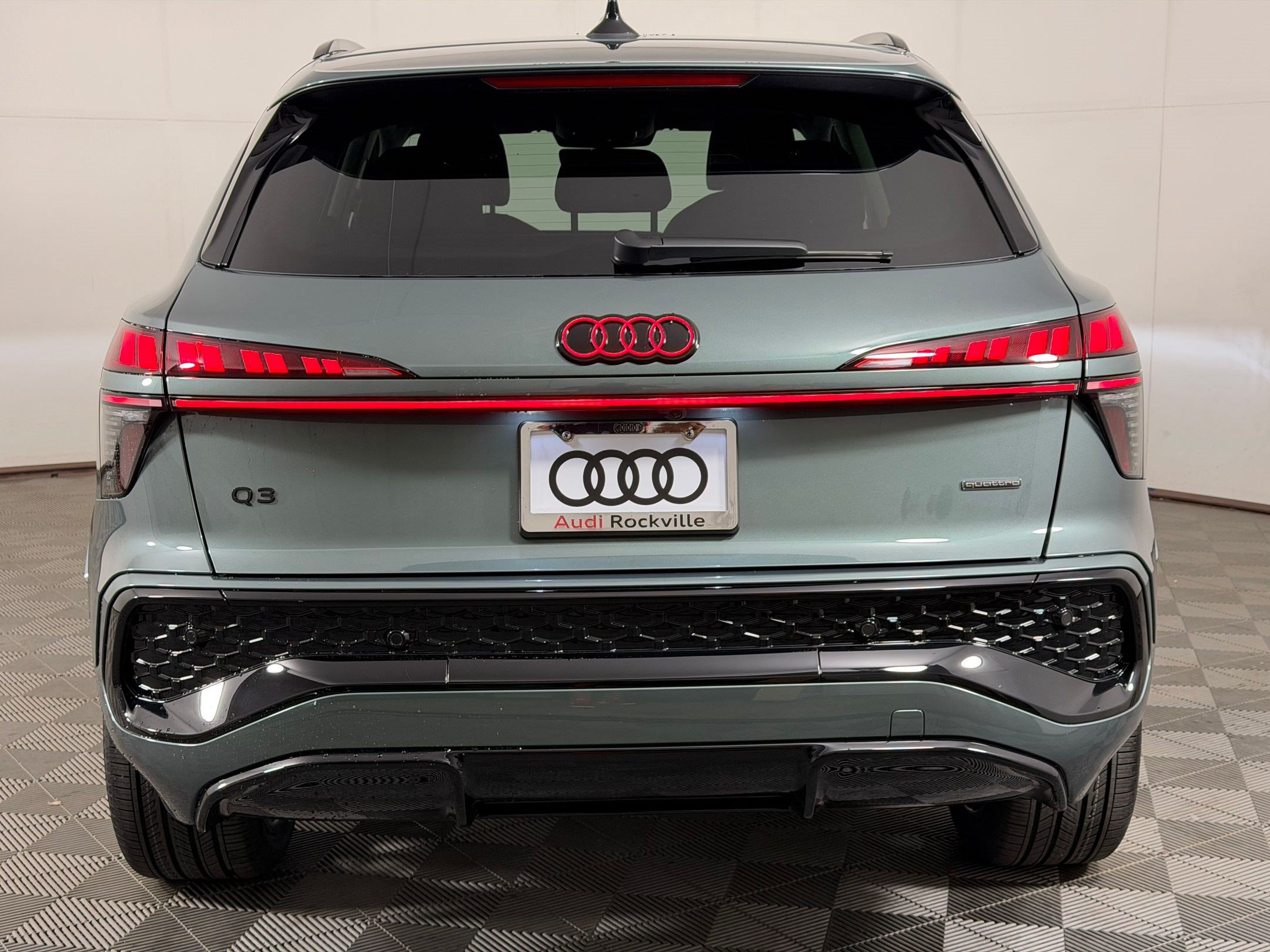 New 2026 Audi Q3 quattro 2.0T AWD/4WD image 10