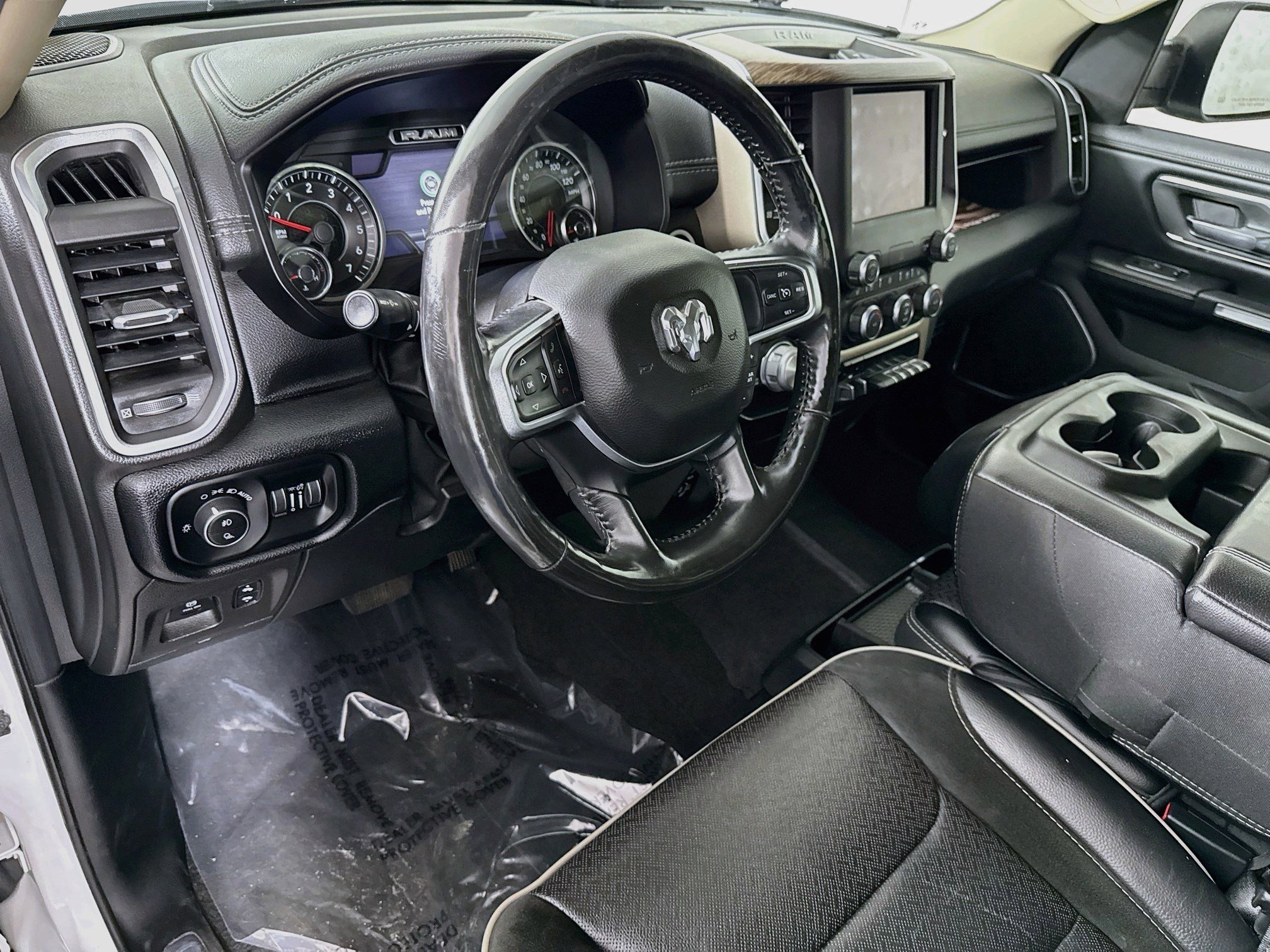 Used 2019 RAM 1500 Laramie AWD/4WD image 23