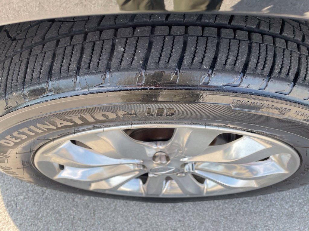 Used 2020 Chrysler 300 Limited AWD/4WD image 35