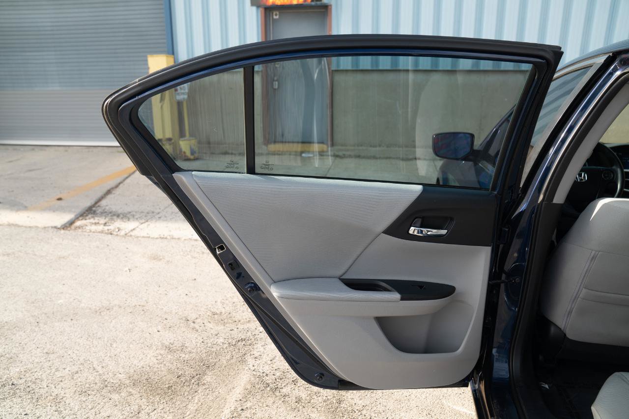 Used 2015 Honda Accord LX image 23
