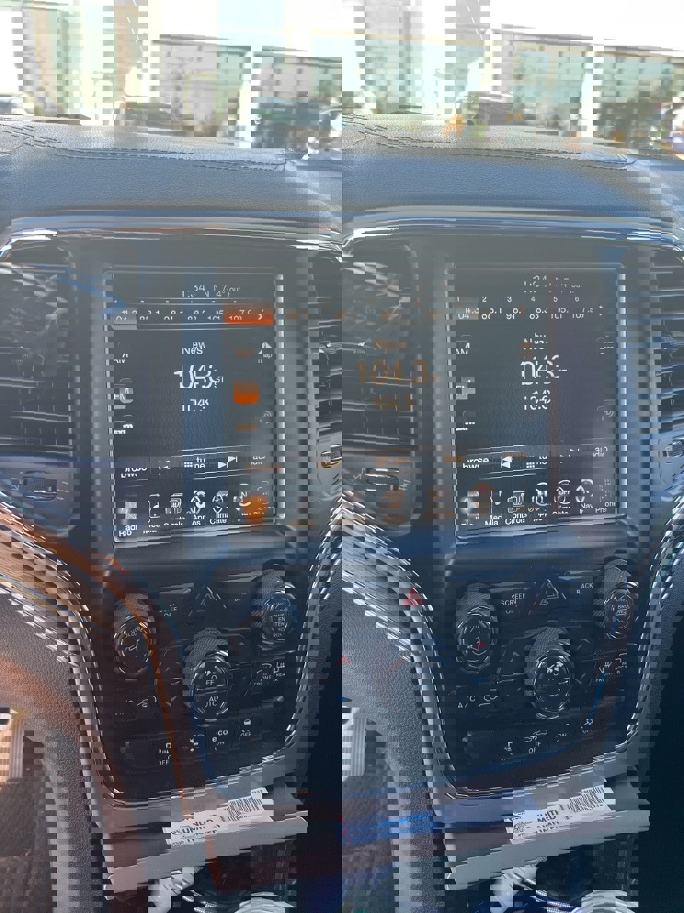 Used 2015 Jeep Grand Cherokee Summit image 16