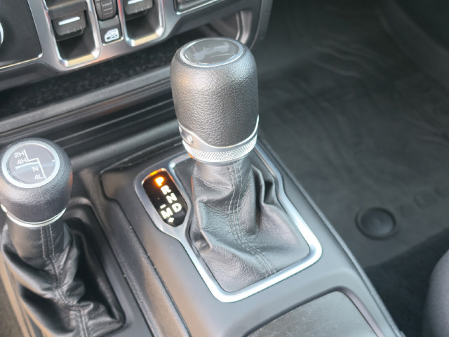 Used 2022 Jeep Wrangler Unlimited Sport AWD/4WD image 29