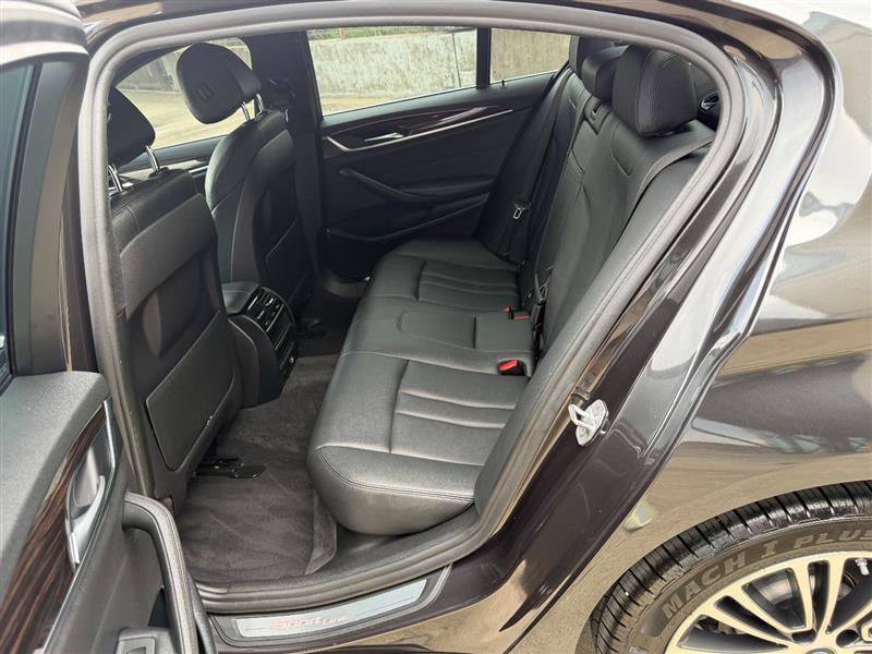 Used 2018 BMW 530i image 29