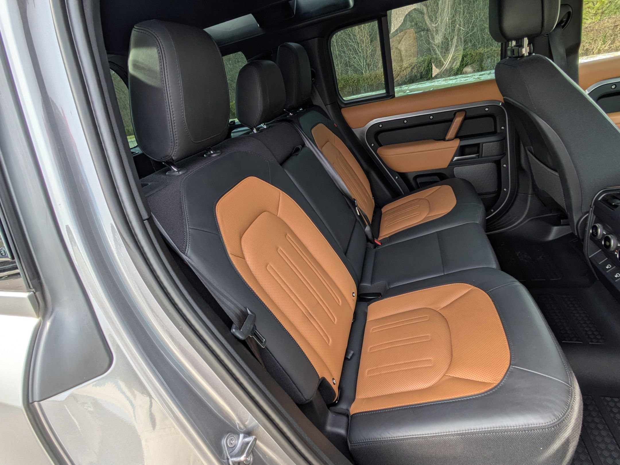 Used 2023 Land Rover Defender 110 X image 29