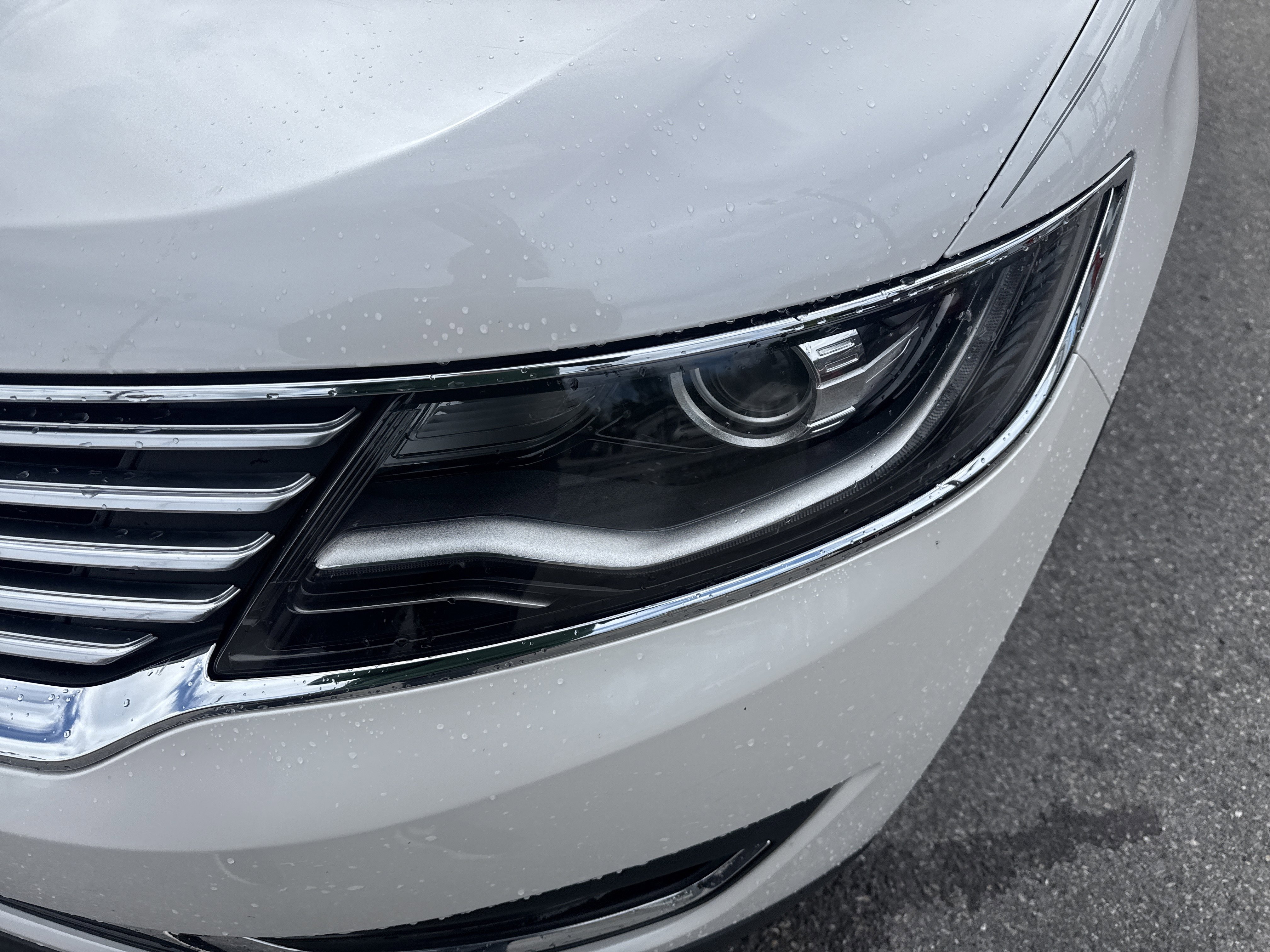 Used 2016 Lincoln MKX Reserve w/ Climate Package AWD/4WD image 10