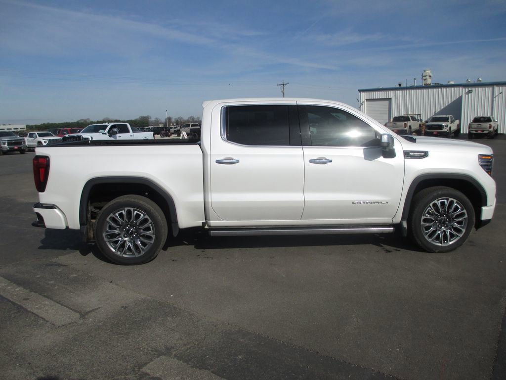 Used 2025 GMC Sierra 1500 Denali Ultimate AWD/4WD image 5