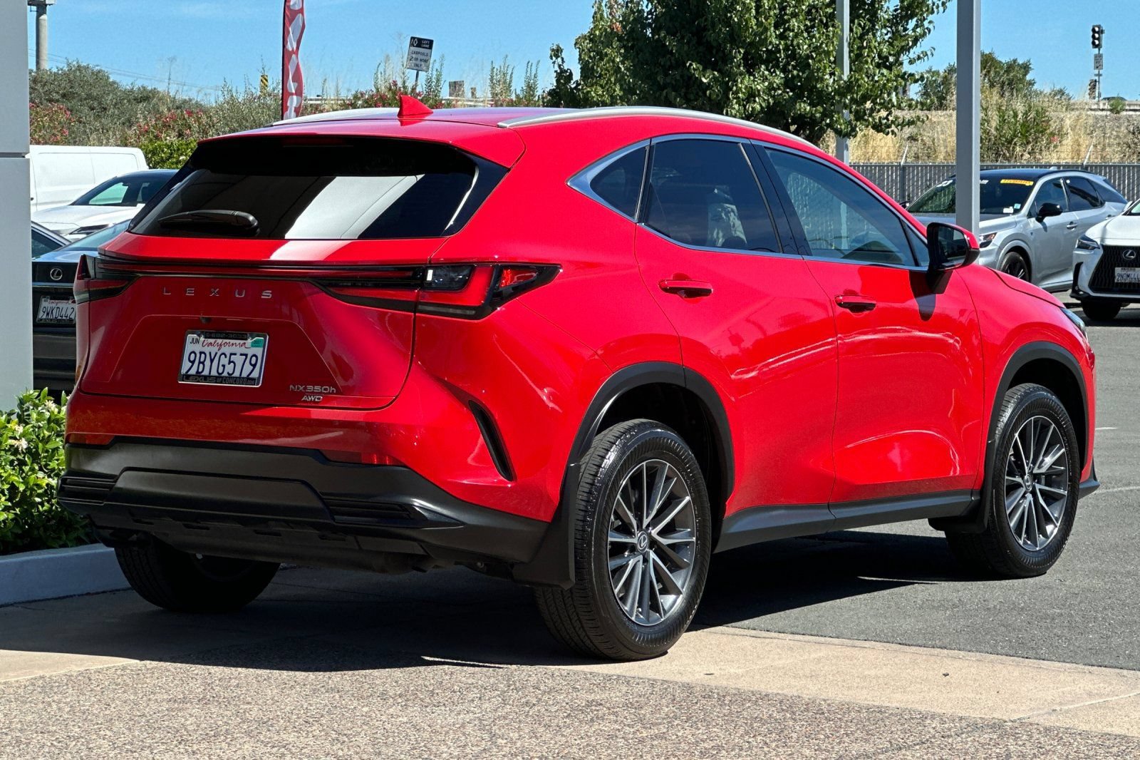 Used 2022 Lexus NX 350h AWD image 4