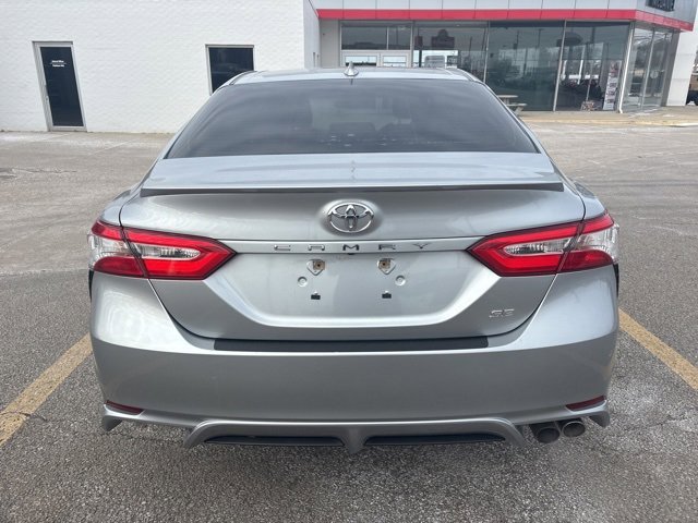Used 2020 Toyota Camry SE image 4