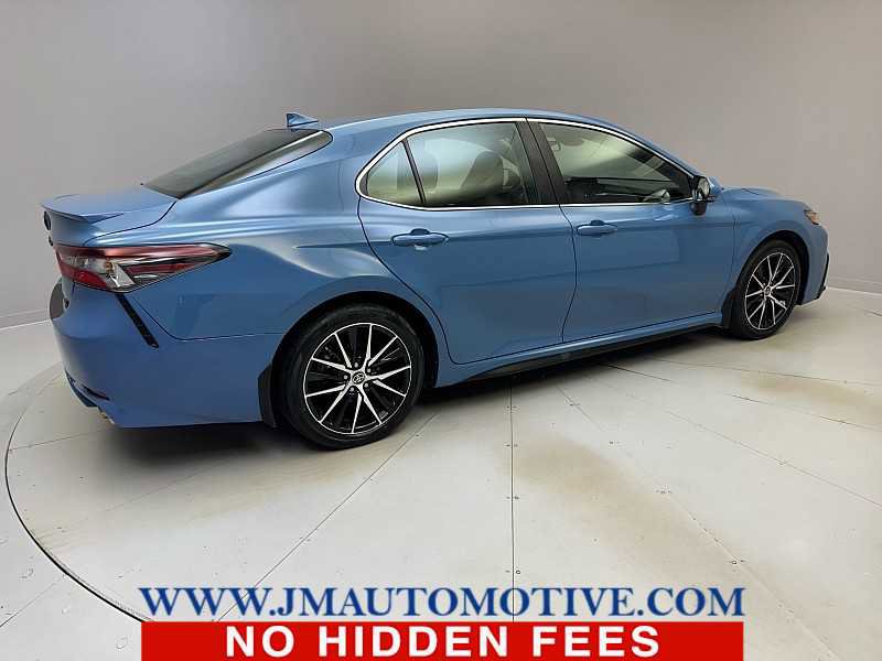 Used 2023 Toyota Camry SE w/ Blackout Package (TMS) image 5