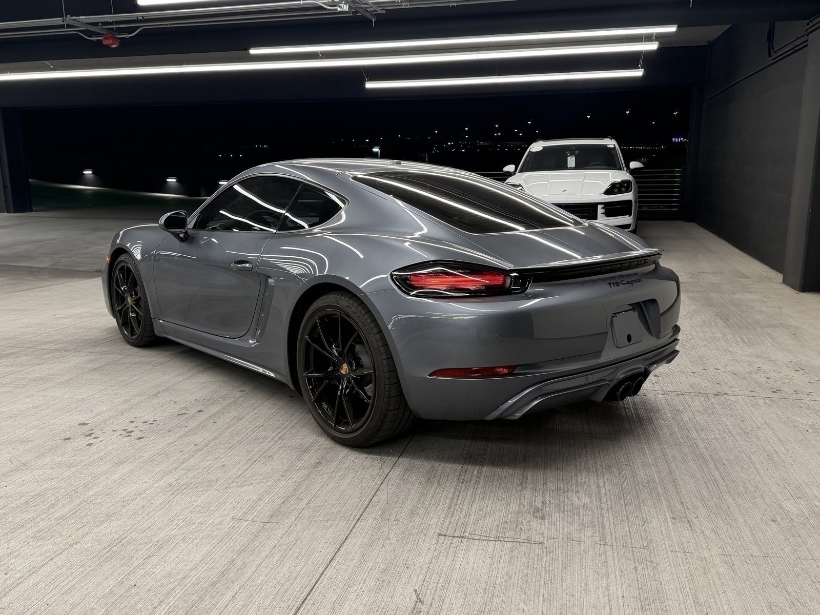 Used 2025 Porsche 718 Cayman image 3