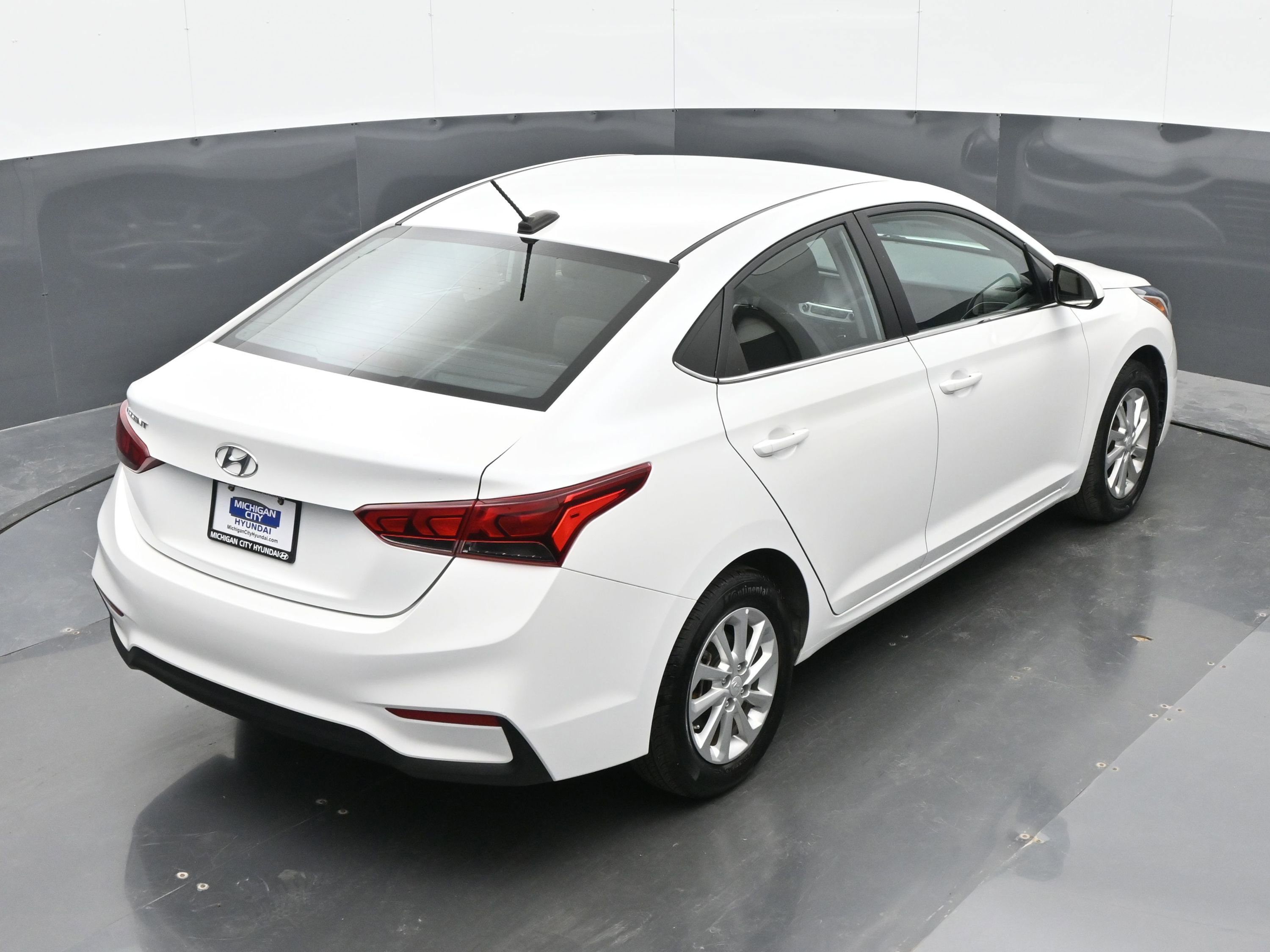Used 2022 Hyundai Accent SEL w/ Cargo Package FWD image 32