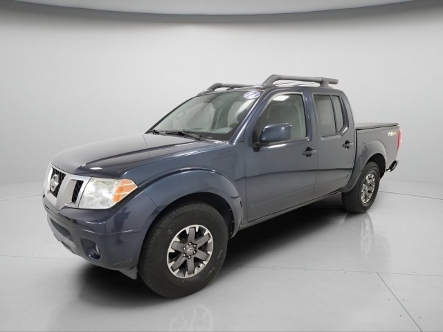Used 2016 Nissan Frontier PRO-4X AWD/4WD image 3
